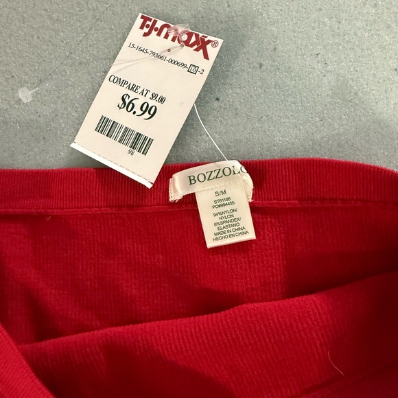 Red top - Picture 2 of 2